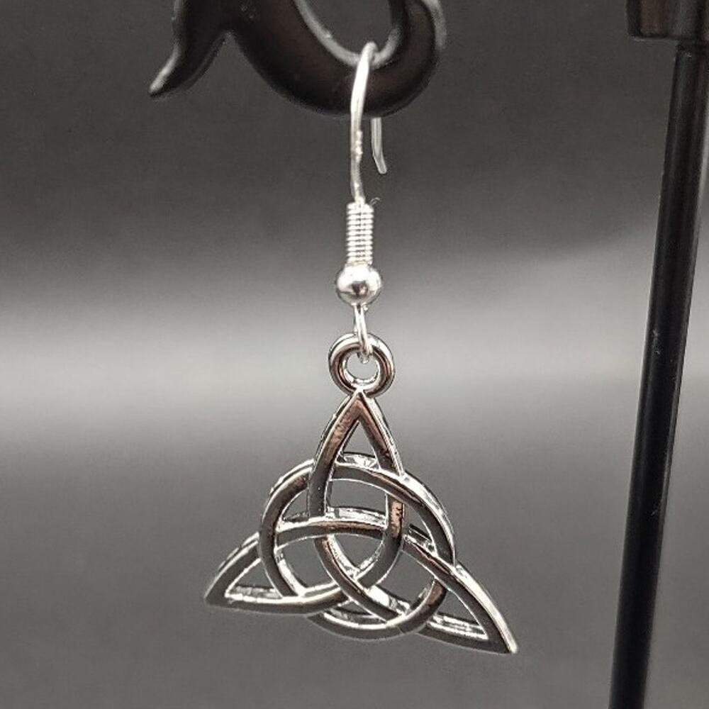 925 Silver Hooked Earrings Trinity Celtic Knot Viking Vintage BOHO Fashion Gift - Picture 3 of 6